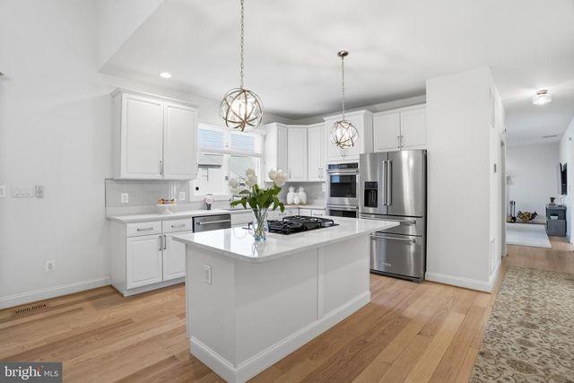 10500 COVING CROSS LN, Vienna, VA 22182