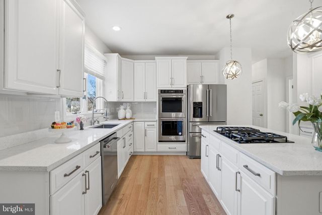 10500 COVING CROSS LN, Vienna, VA 22182