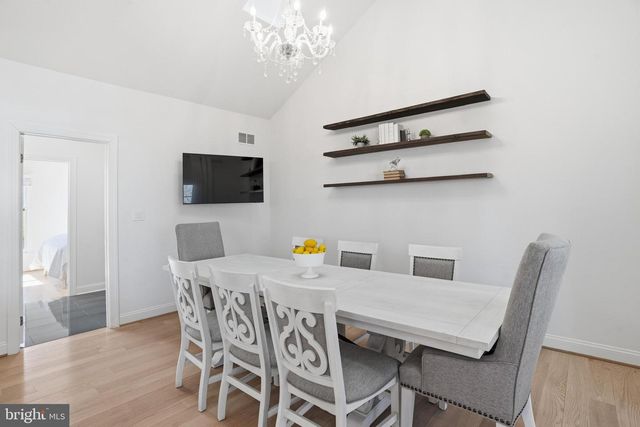 10500 COVING CROSS LN, Vienna, VA 22182