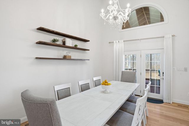 10500 COVING CROSS LN, Vienna, VA 22182