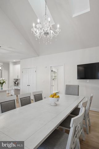 10500 COVING CROSS LN, Vienna, VA 22182