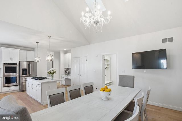 10500 COVING CROSS LN, Vienna, VA 22182