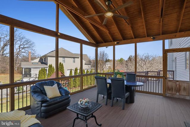 10500 COVING CROSS LN, Vienna, VA 22182