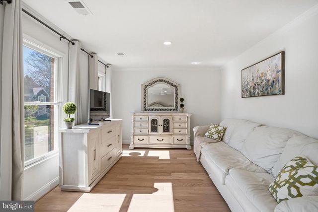 10500 COVING CROSS LN, Vienna, VA 22182