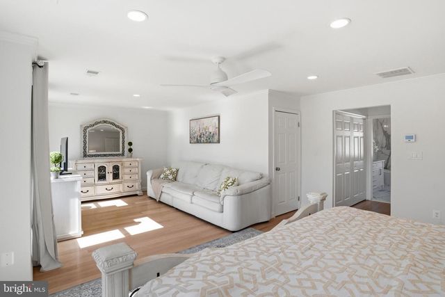 10500 COVING CROSS LN, Vienna, VA 22182