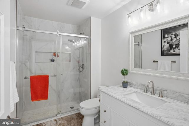 10500 COVING CROSS LN, Vienna, VA 22182