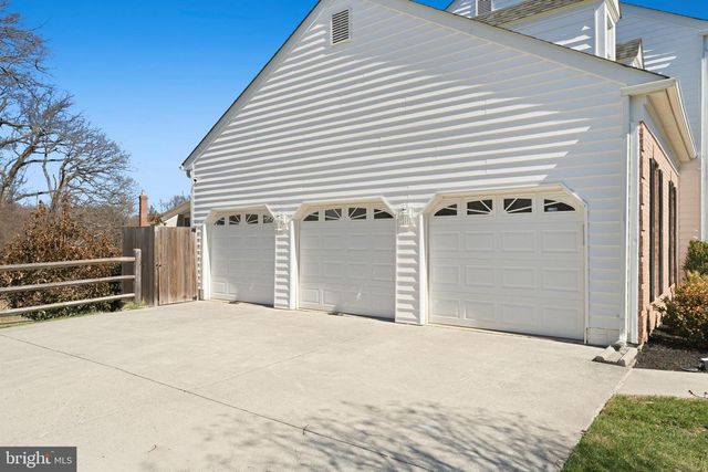 10500 COVING CROSS LN, Vienna, VA 22182