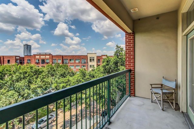 300 St Joseph Parkway 318, Houston, TX 77002