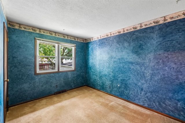 516 12th Avenue NW, Altoona, IA 50009