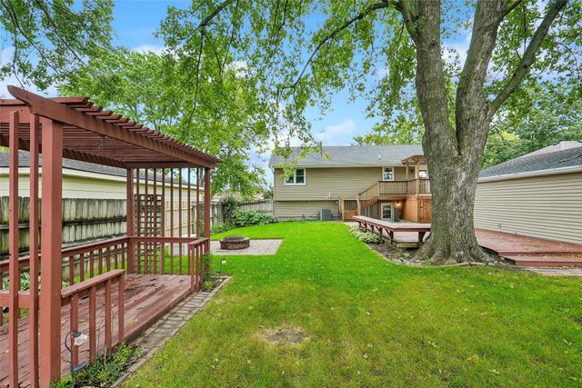516 12th Avenue NW, Altoona, IA 50009