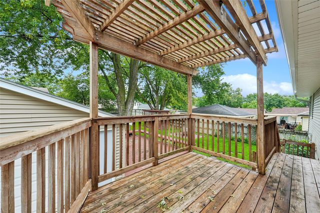 516 12th Avenue NW, Altoona, IA 50009