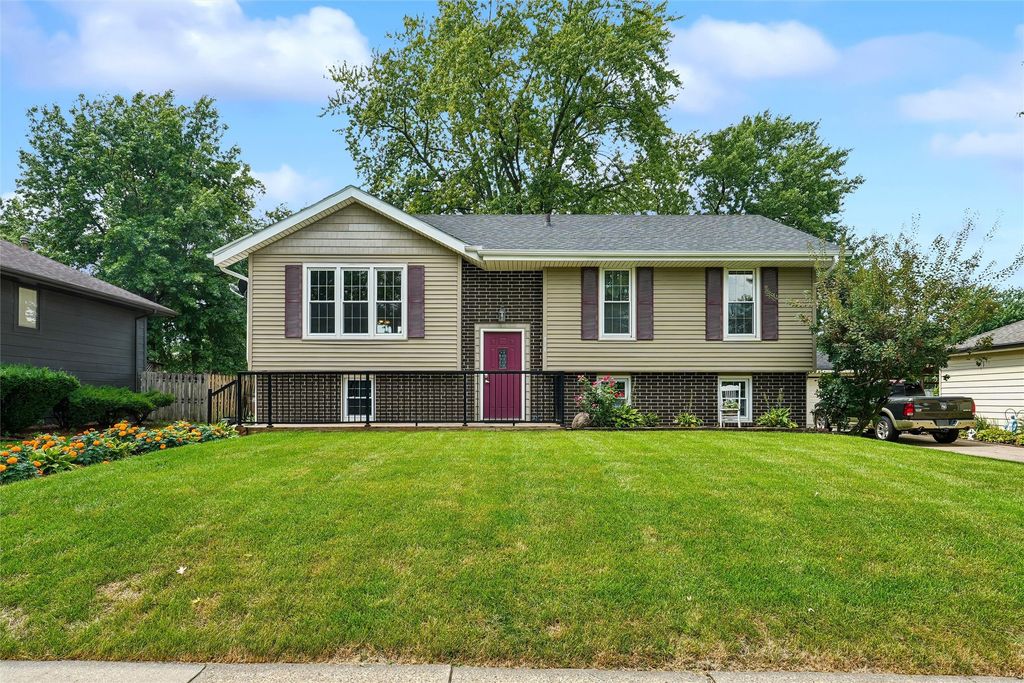 516 12th Avenue NW, Altoona, IA 50009