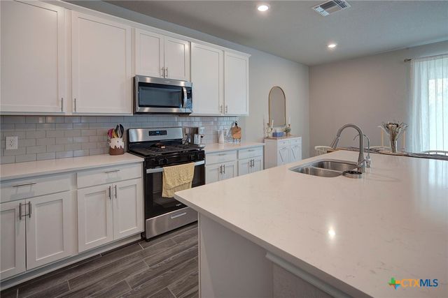 152 Honey Oak Lane, New Braunfels, TX 78130