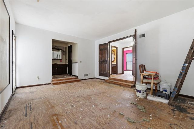 7922 N Northwood Road, Kansas City, MO 64151