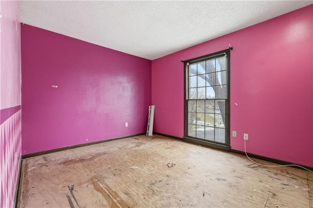 7922 N Northwood Road, Kansas City, MO 64151