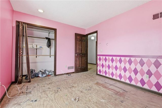 7922 N Northwood Road, Kansas City, MO 64151