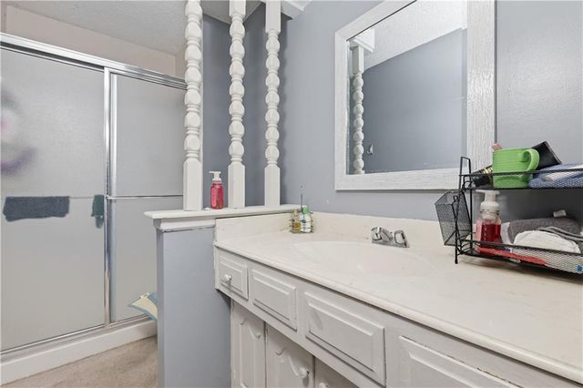 7922 N Northwood Road, Kansas City, MO 64151