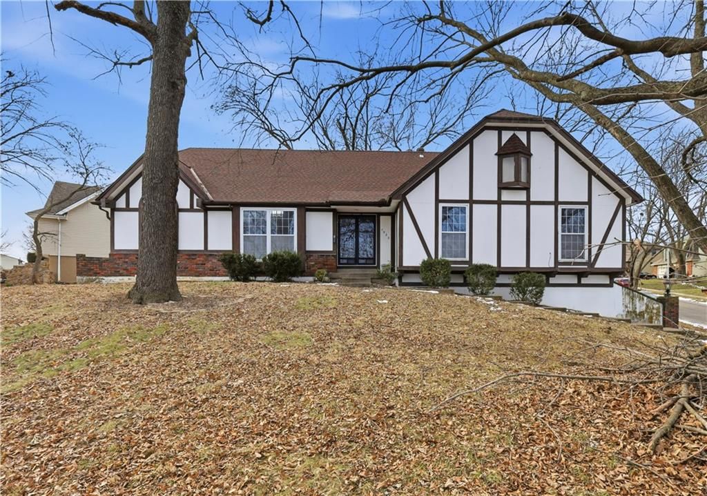 7922 N Northwood Road, Kansas City, MO 64151