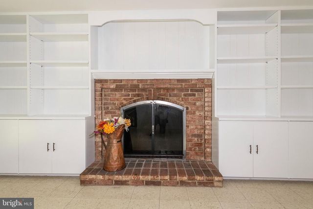 16413 GRANDE VISTA DR, Rockville, MD 20855