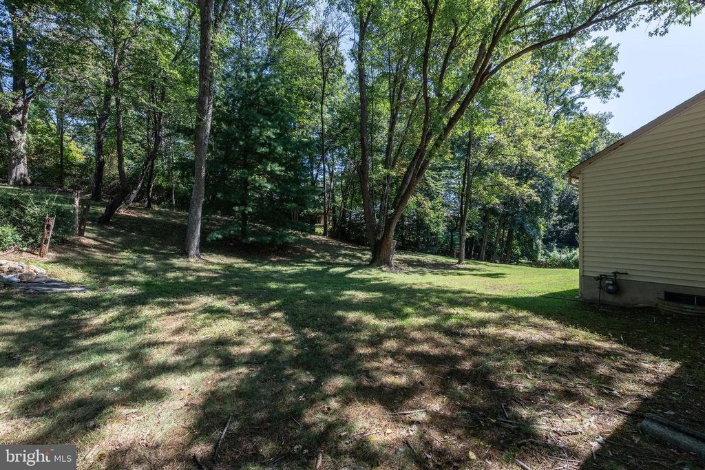 16413 GRANDE VISTA DR, Rockville, MD 20855