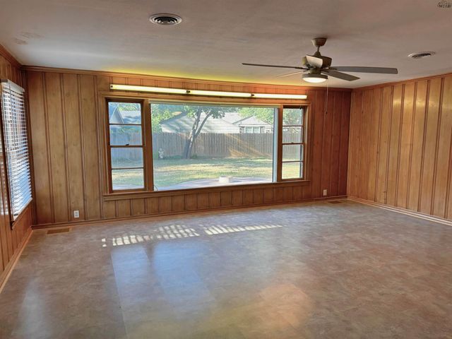 2412 DARTMOUTH STREET, Wichita Falls, TX 76308