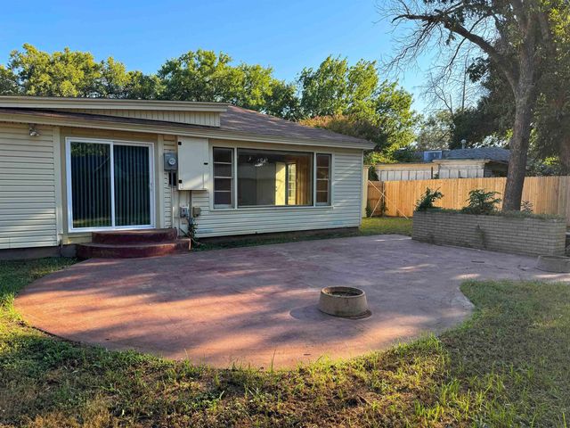 2412 DARTMOUTH STREET, Wichita Falls, TX 76308