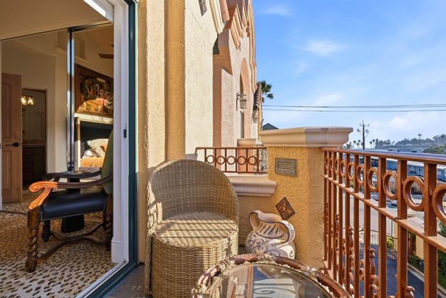 206 Villa Mar Vista, Santa Cruz, CA 95060