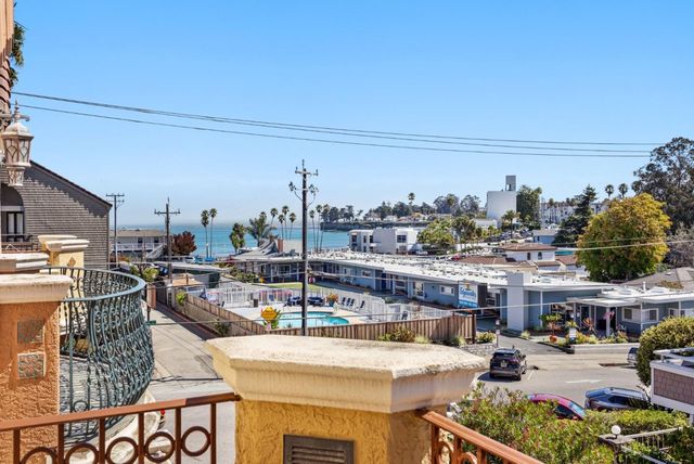 206 Villa Mar Vista, Santa Cruz, CA 95060