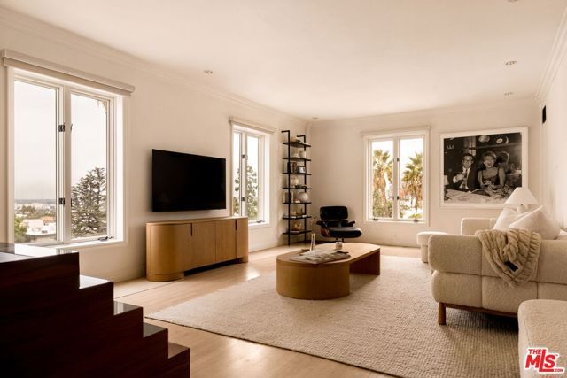 1424 N Crescent Heights Boulevard 50, Los Angeles, CA 90046