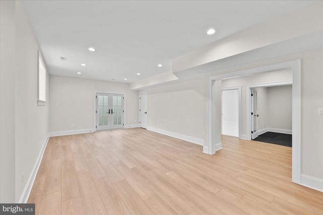 6804 MONTOUR DR, Falls Church, VA 22043