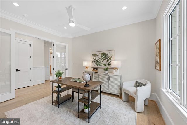 6804 MONTOUR DR, Falls Church, VA 22043