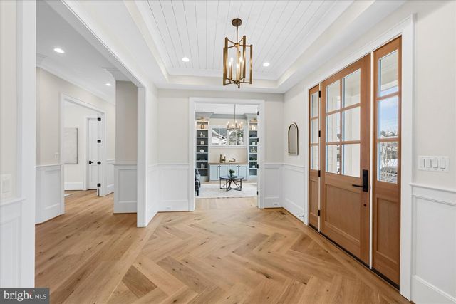 6804 MONTOUR DR, Falls Church, VA 22043