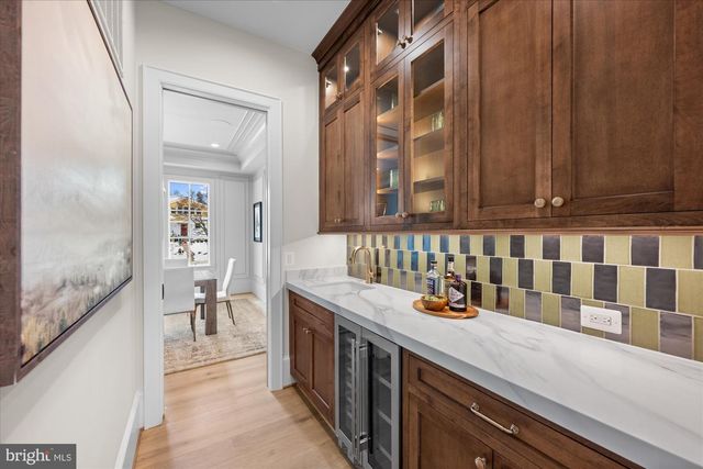 6804 MONTOUR DR, Falls Church, VA 22043