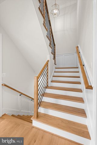 6804 MONTOUR DR, Falls Church, VA 22043