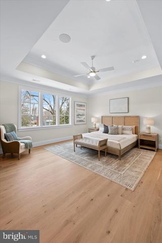 6804 MONTOUR DR, Falls Church, VA 22043