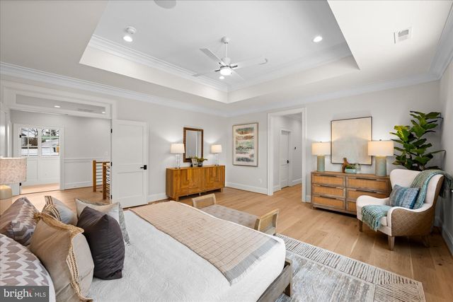 6804 MONTOUR DR, Falls Church, VA 22043