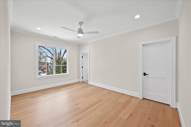 6804 MONTOUR DR, Falls Church, VA 22043