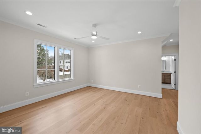 6804 MONTOUR DR, Falls Church, VA 22043