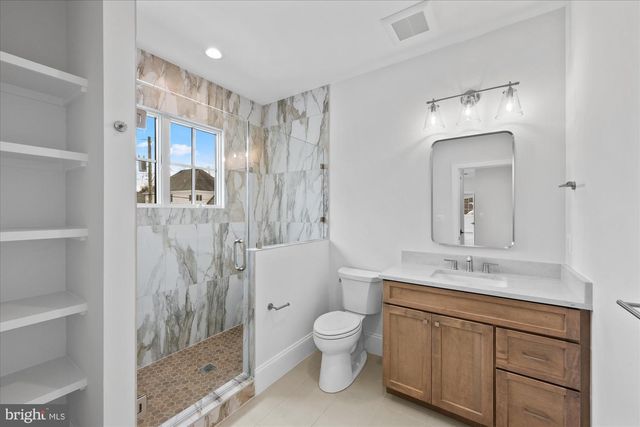 6804 MONTOUR DR, Falls Church, VA 22043