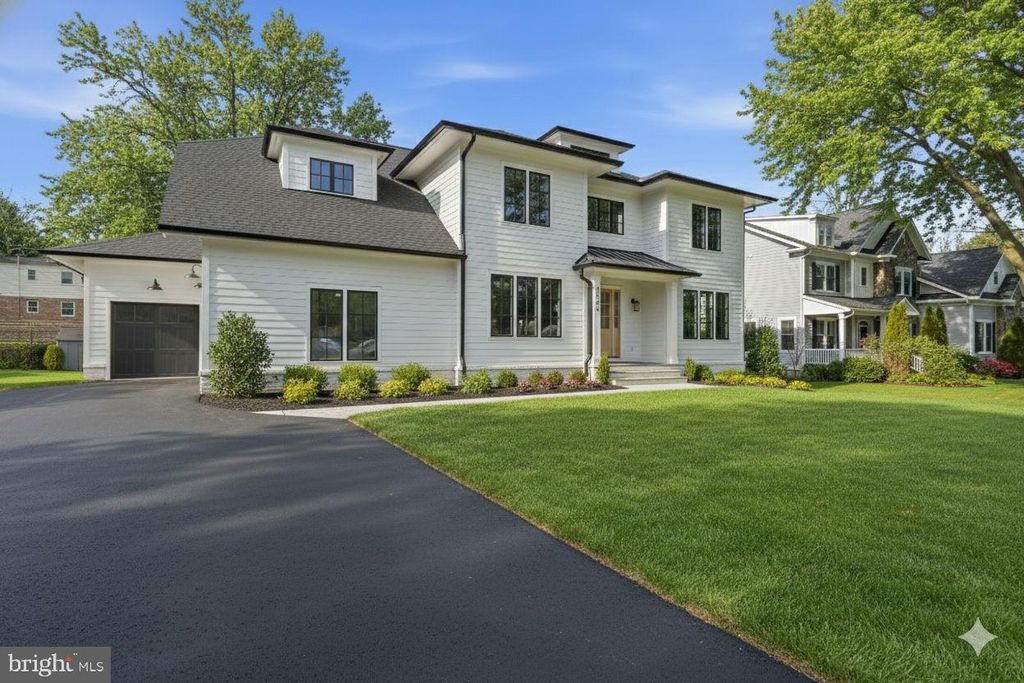 6804 MONTOUR DR, Falls Church, VA 22043