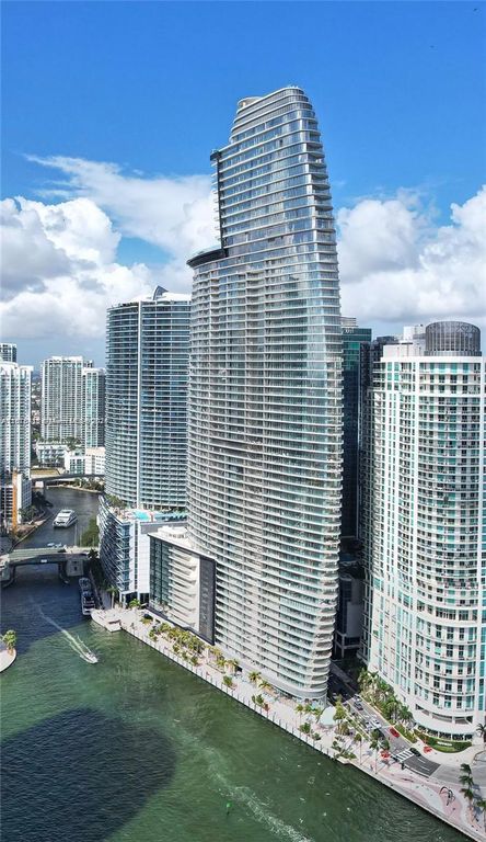 300 Biscayne Blvd Way 2308, Miami, FL 33131