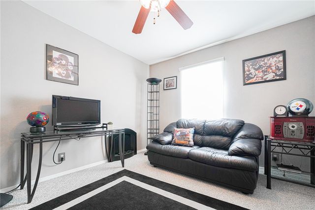 501 Avon St, Union Twp, PA 16101