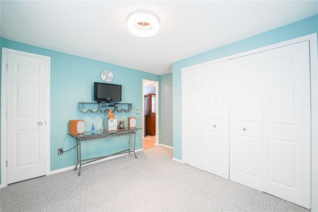 501 Avon St, Union Twp, PA 16101