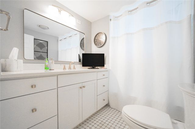 501 Avon St, Union Twp, PA 16101