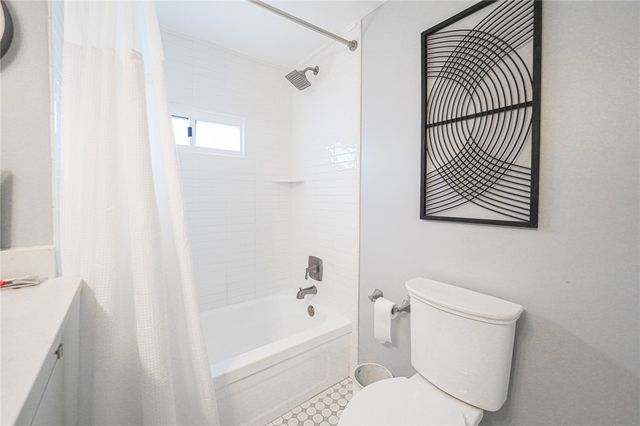 501 Avon St, Union Twp, PA 16101