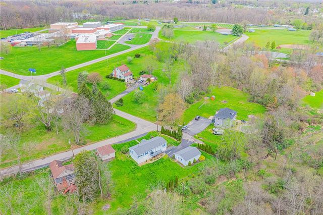 501 Avon St, Union Twp, PA 16101