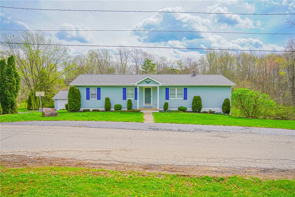 501 Avon St, Union Twp, PA 16101