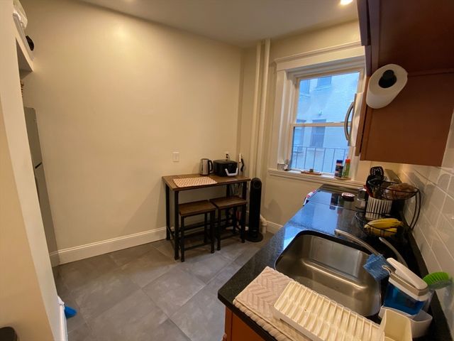 73 Park Drive 15, Boston, MA 02215