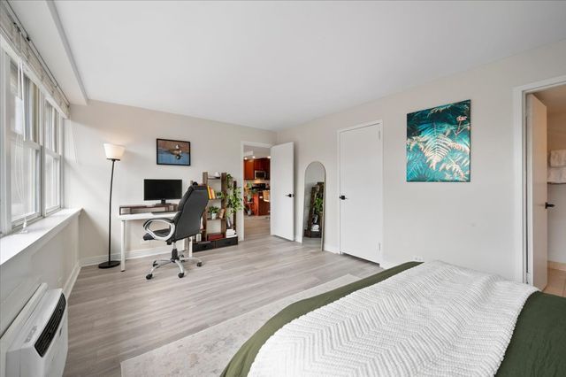 2300 N Commonwealth Avenue 7H, Chicago, IL 60614