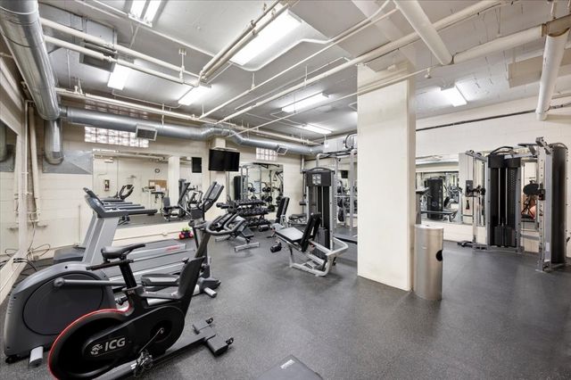 2300 N Commonwealth Avenue 7H, Chicago, IL 60614